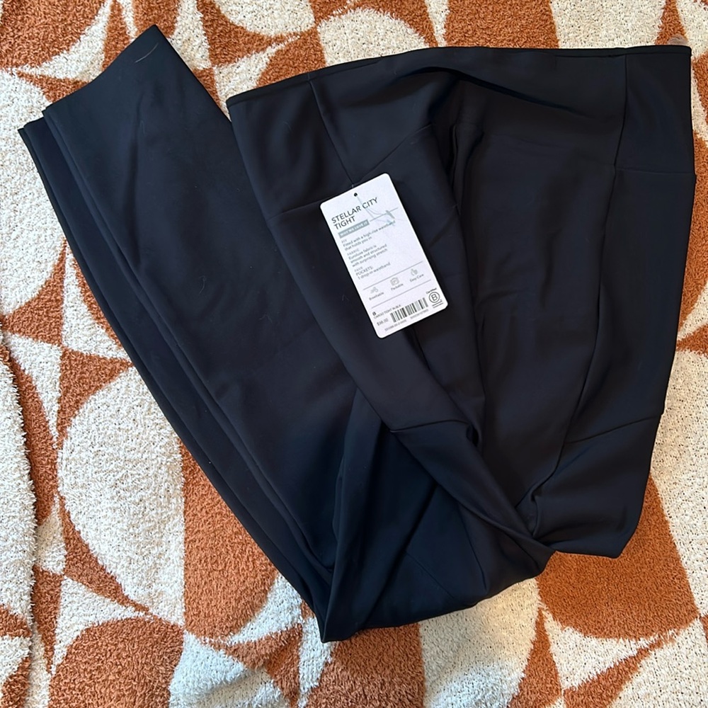 Athleta Stellar City Tight size 8